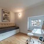 Luxury 3 Beds 3 Baths, Few Steps From Center *