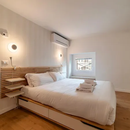 شقة Luxury 3 Beds 3 Baths, Few Steps From Center روما